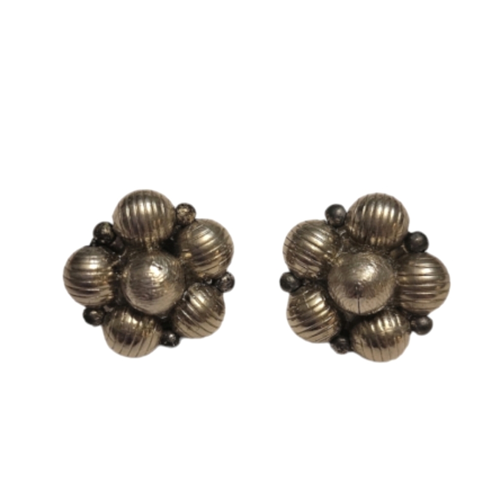 Vintage Lisner Clip Earrings